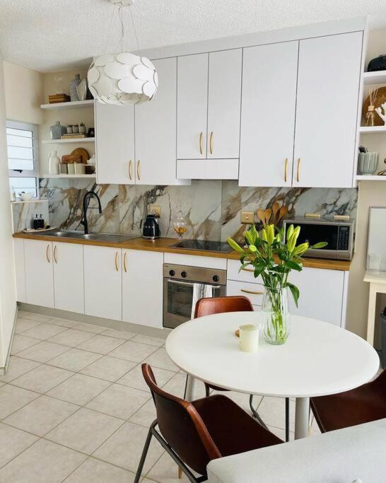 A Zen And Chic Beachfront Apartment Swakopmund Buitenkant foto